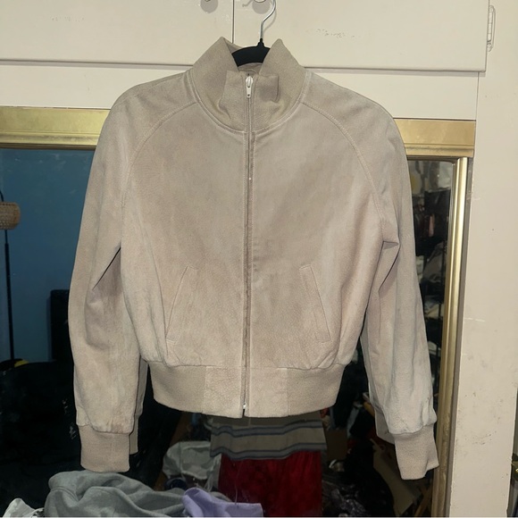 Bebe suede/leather bomber jacket 

Size XS

100% genuine leather! - Picture 1 of 4